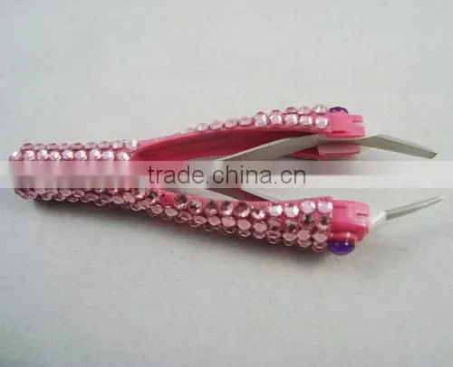 Eyebrow automic tweezers designed as makeup tools