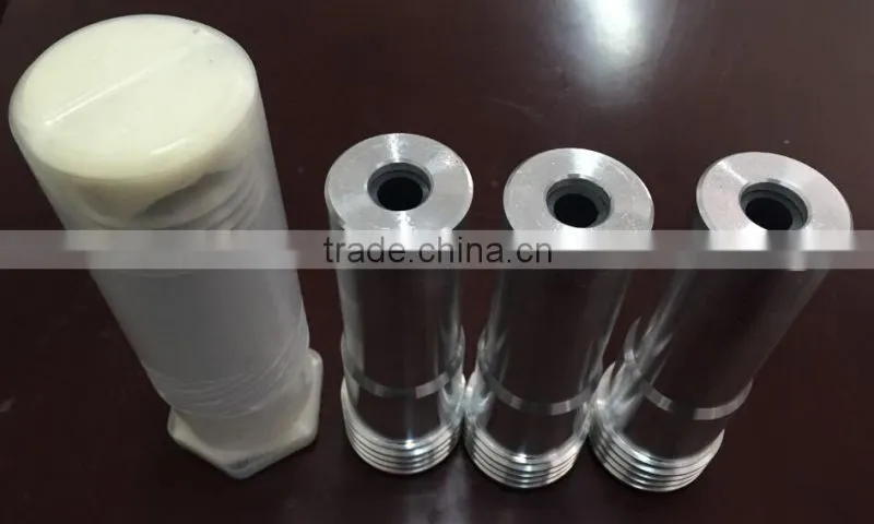 Coarse thread venturi tungsten carbide sandblast nozzle with aluminum jacket