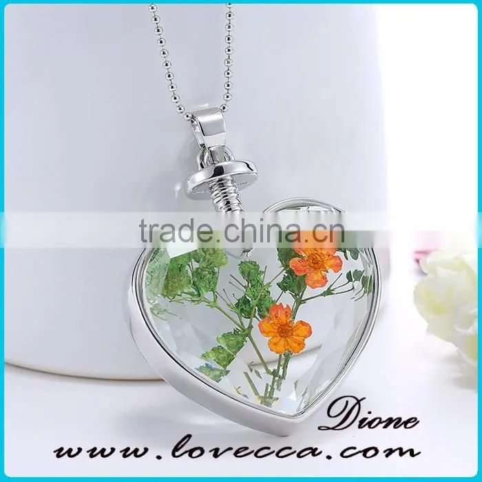 Guangzhou High Quality Fashion accessories real Dried Flower clear Crystal Floating Charm Locket Pendant