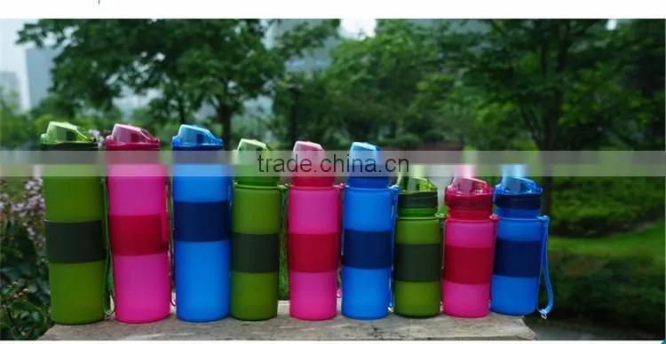 China Manufacturing 650 ml Silicone Foldable Blue Water Bottle