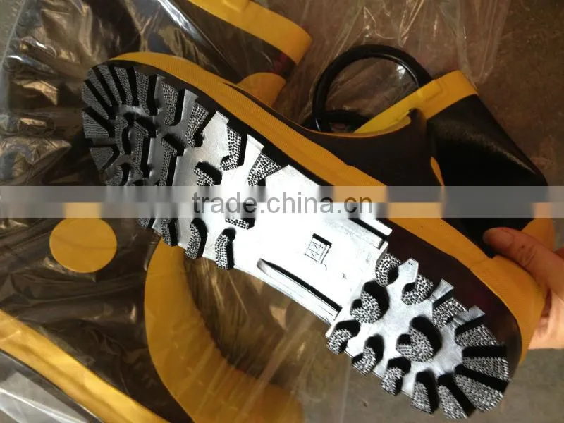 Much burliness fire suppression boots with steel toecap