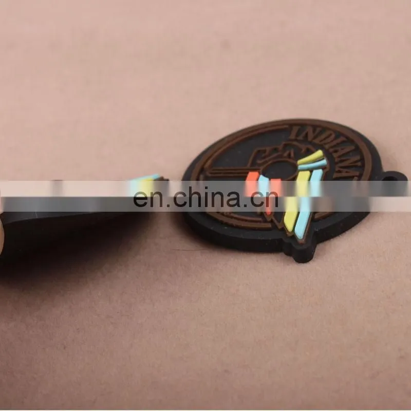 Fashion promotional customized soft pvc rubber made round keychain