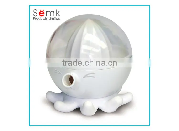 Cuttlefish shape cute and good quality hot sale orange juicer