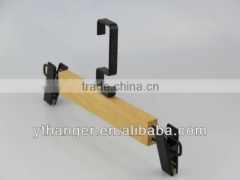 RMS001 black coats hangers plastic hangers with cross bar
