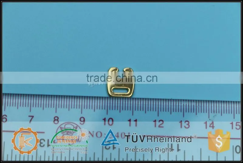 Bra swan hook in low minimum