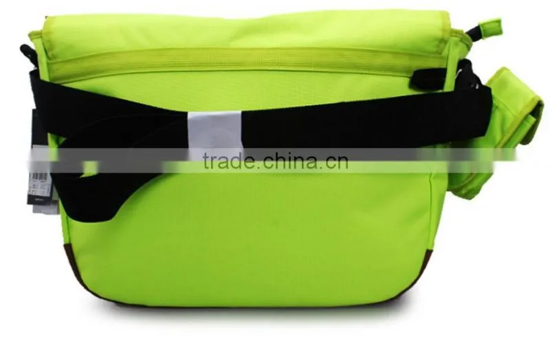 The classic model shoulder long strap bag