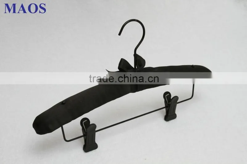 Black color popular fabric clips Hanger