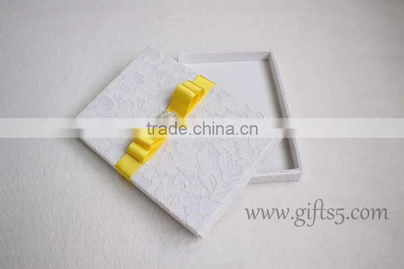Elegant Wedding Invitations Silk Boxes Wholesale