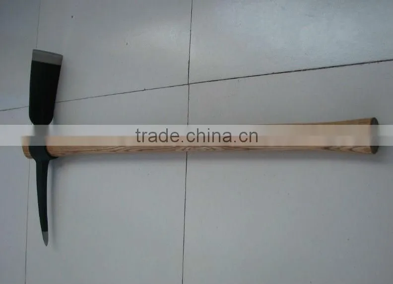 pick axe with wooden handle P406