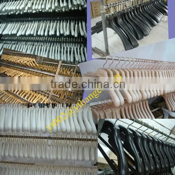 2016 new fashional luxury black wooden hanger for custom