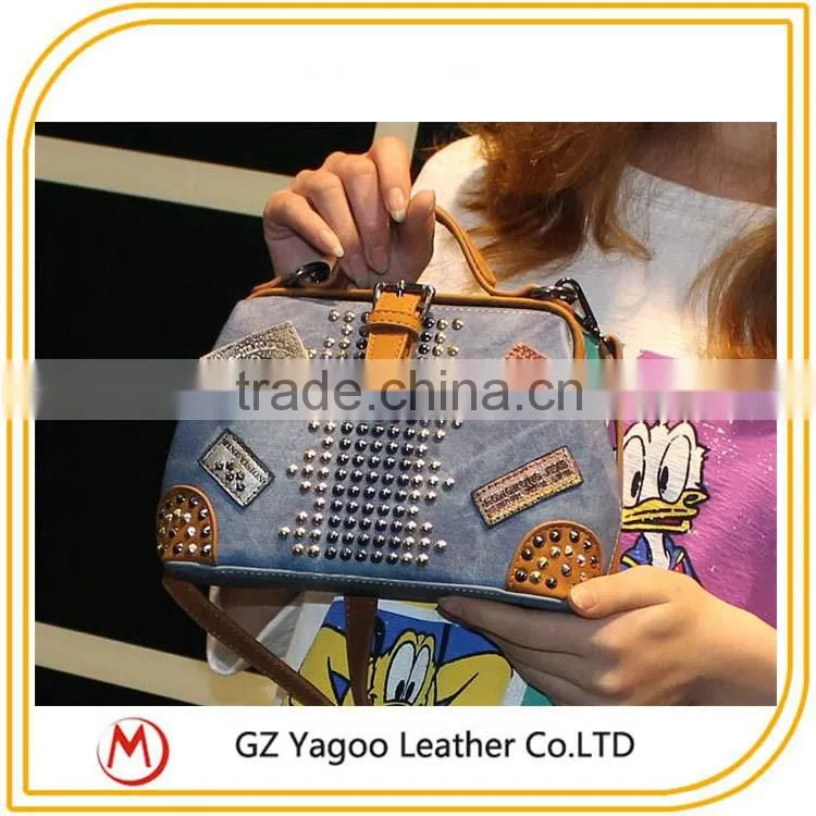 2016 latest leather shoulder messenger bag korean hangbag with leather badge