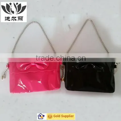 kids shoulder bag with chain/heart charm and bow