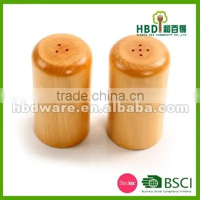 2016 high quality 2 pcs wooden salt and pepper shakers