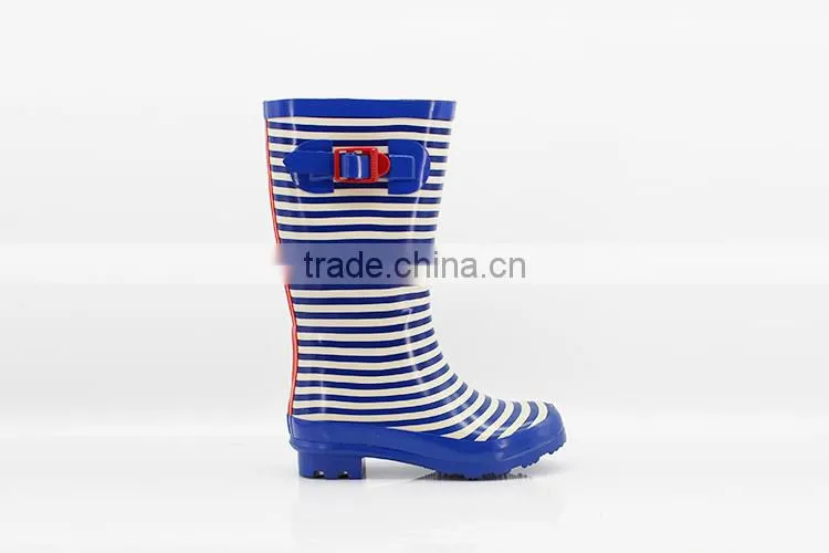 China Manufacturer 10 Years experience Colorful horse rubber rain boots