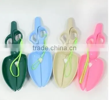 CY104 SCISSOR SCOOPER/Adorable plastic mini scissor pet scoop dog pooper scooper Pet Waste Pickup Sanitary Tools Scissor