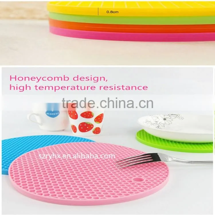 Hot sale FDA and LFGB food grade colorful square shape silicone table mat & silicone placemat