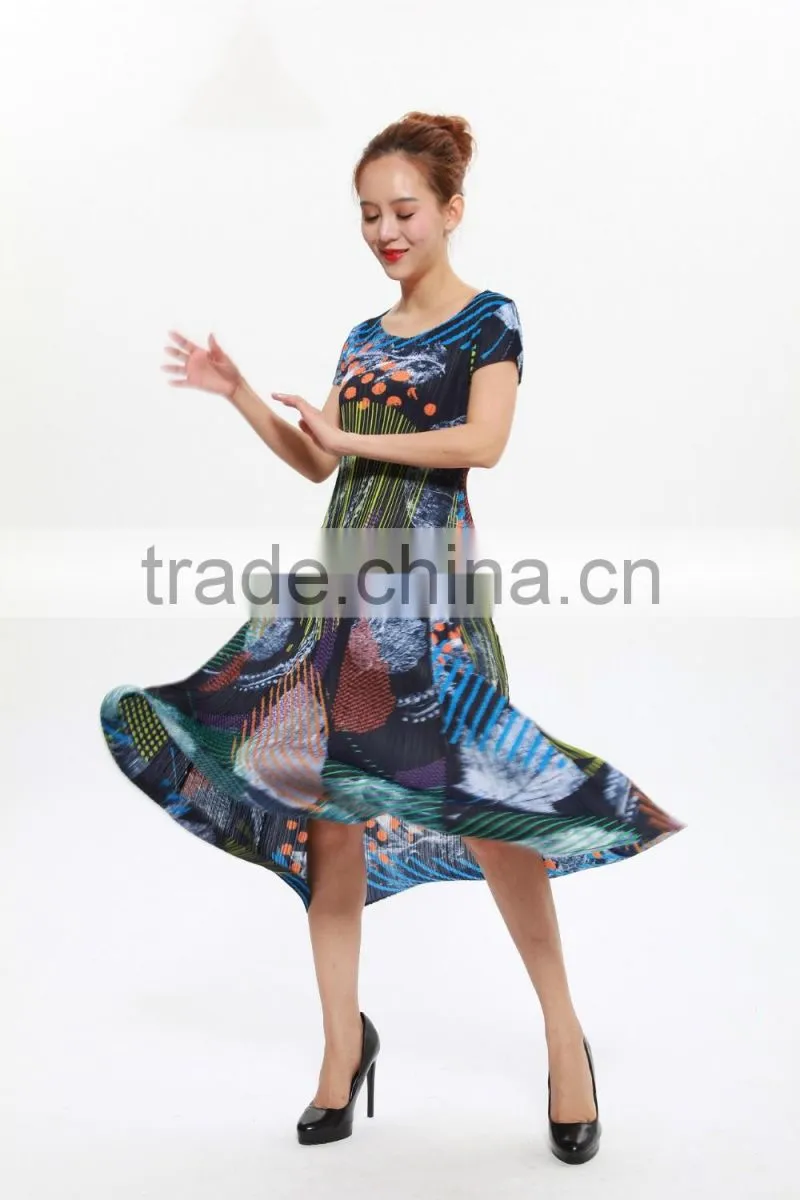 Wholesale chromatic wrinkle clothing slimming A-line dress for lady