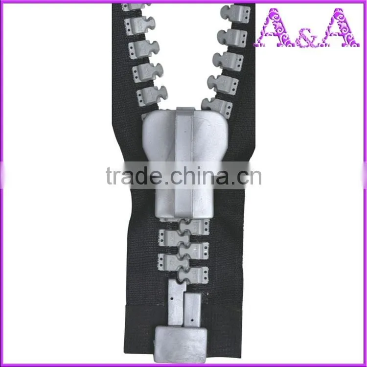5# colored plastic zipper for cloth with orange teeth and orange tape O/E A/L