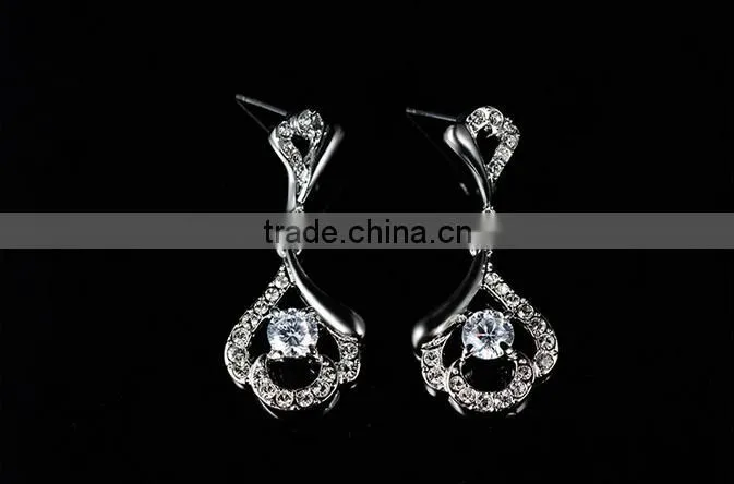 Fashion Elegant Crystal Shaped Necklace Earring Jewelry Set