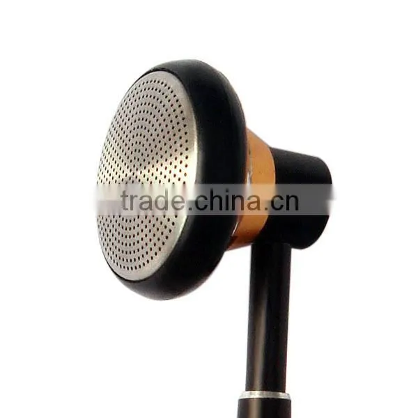 Music player mp3/mp4 skull earphones with mic earphone bulk
