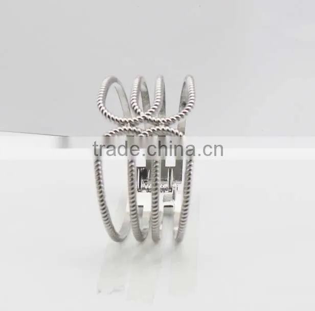 Hollow Wide Screw Thread Cuff Metal Bangle With Spring