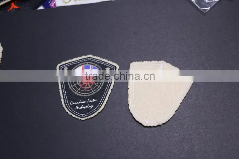 Wholesale Cheap Fashion Embroidered Patches And Badges/Custom Embroidery Patch