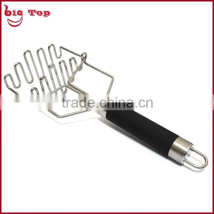 BT0211 Double Layer TPR Handle Potato Press With Wire Head Stainless Steel Handle Potato Ricer Whith Hook Fruit Press