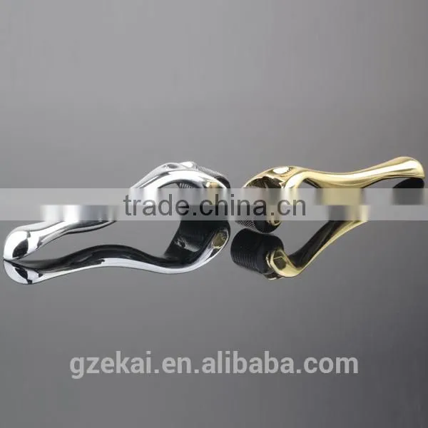 microneedle roller skin care therapy