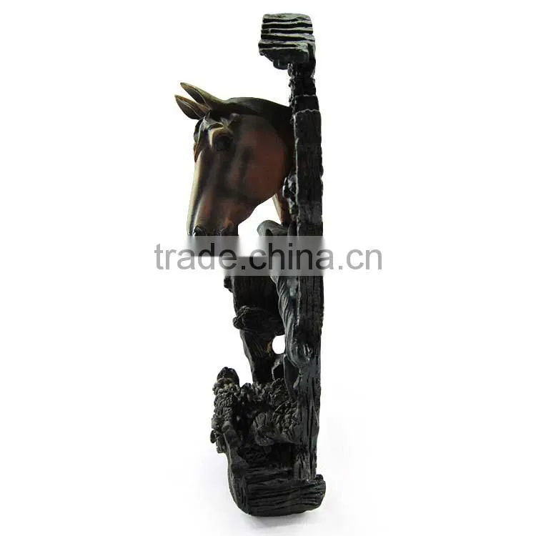 2015 hot selling resin horse head for business gift
