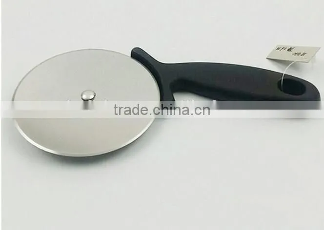 CY135 Stainless Steel Pizza Cutter Pizza Knife