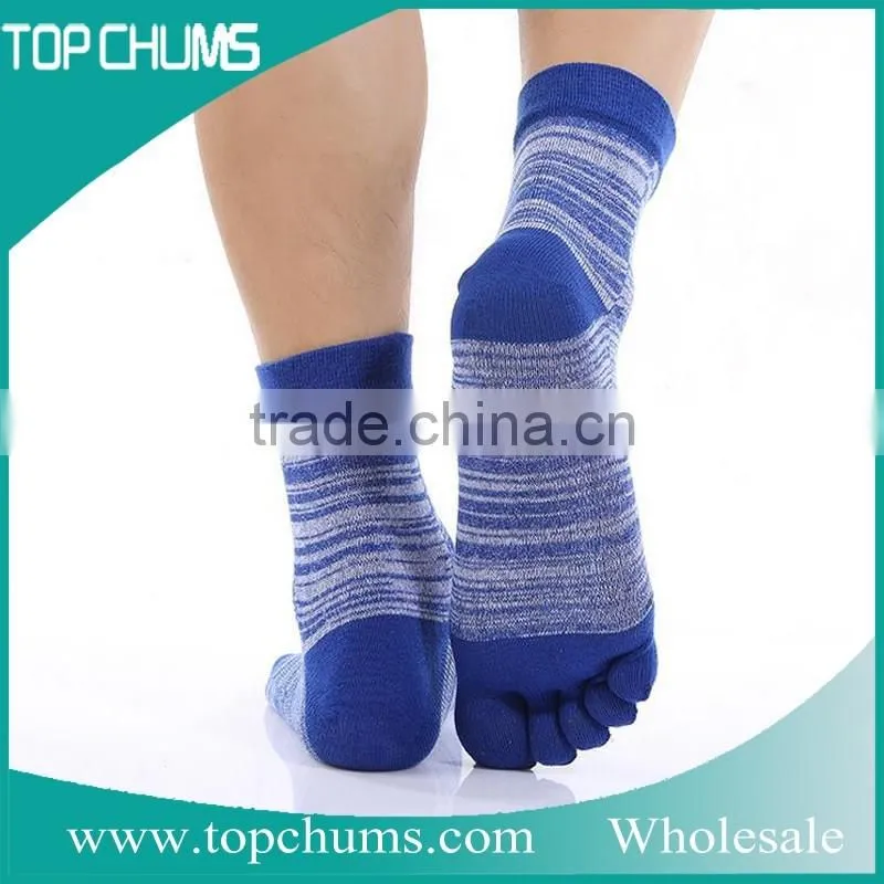 Custom cheap wholesale man cotton toe sock