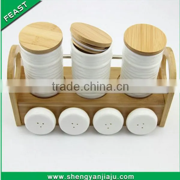 great convenient pepper shaker with canister for sugar, bean