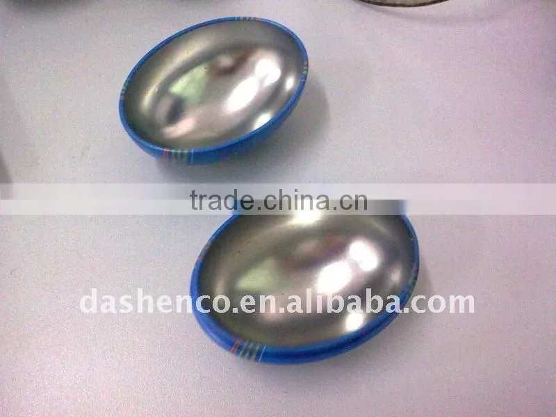 gift tin with ball shape