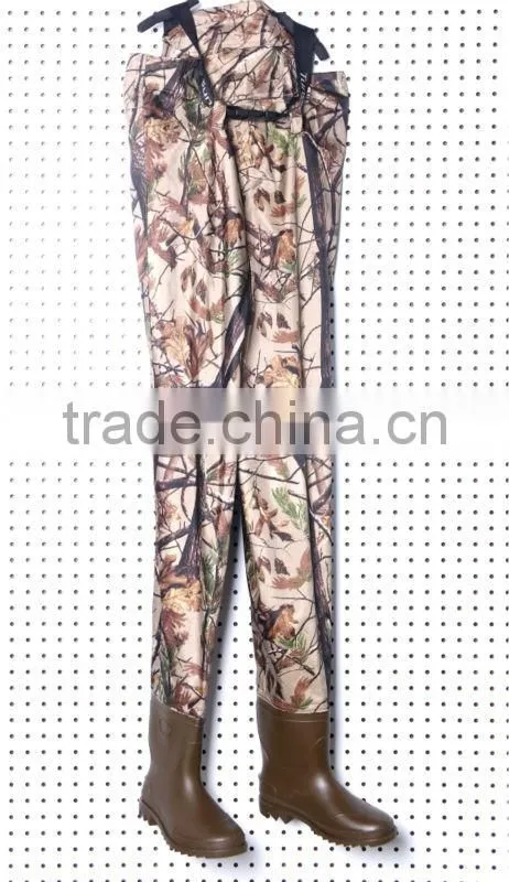 2016 Popular design fashion style waterproof trousers and boot for fishing