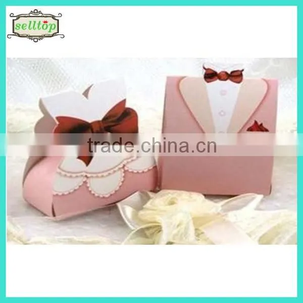 Cute 230g paper bride and groom wedding favor box