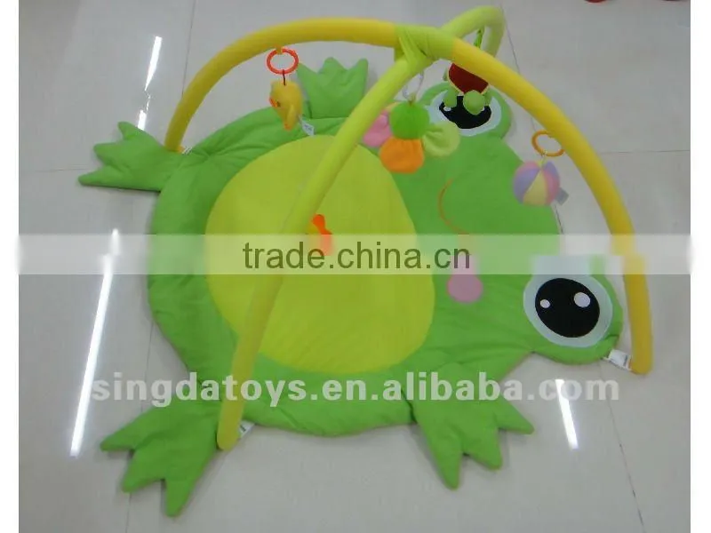 Lovely design and cheap green square frog pillow