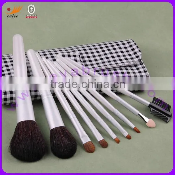 Travel Makeup Brush Set with 9-Piece, White Aluminum Ferrule and Wooden Handle
