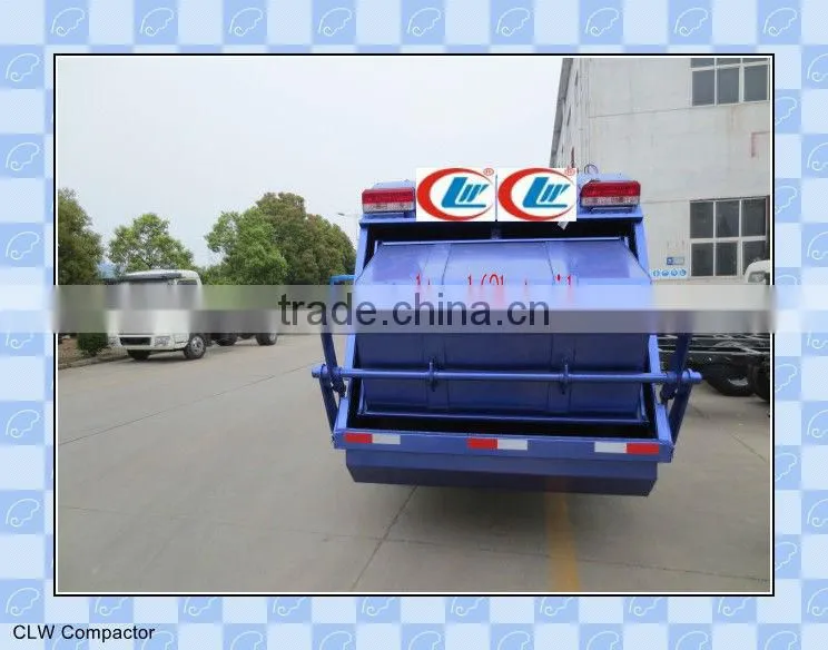 Dongfeng Small 4*2 Refuse Compactor with rear bucket