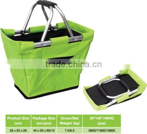 Small foldable picnic basket with lid