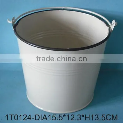 crafts tin pails