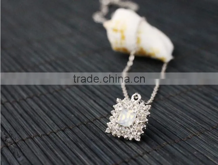 Personalized High Quality Crystal Rhinestone Pendant Necklace Stainless Steel Chain Necklace