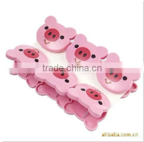 small plastic clips /cartoon plastic clip