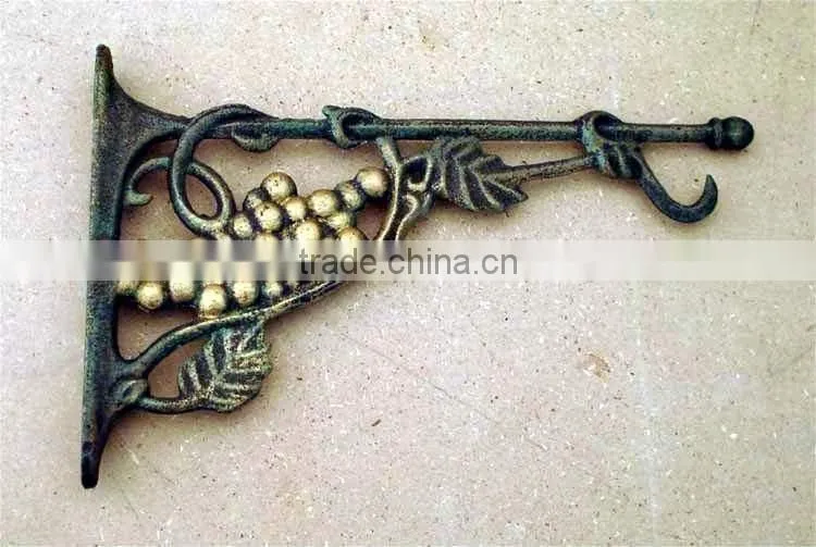 garden lifting hook
