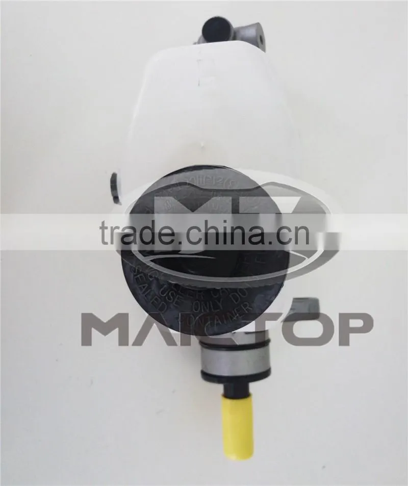 Brake Master Cylinder 47201-60720 for Land Cruiser FZJ100 HDJ100 HZJ105