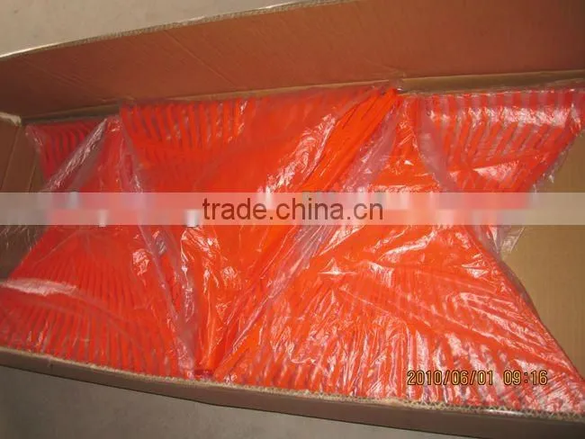 GARDEN PLASTIC RAKE