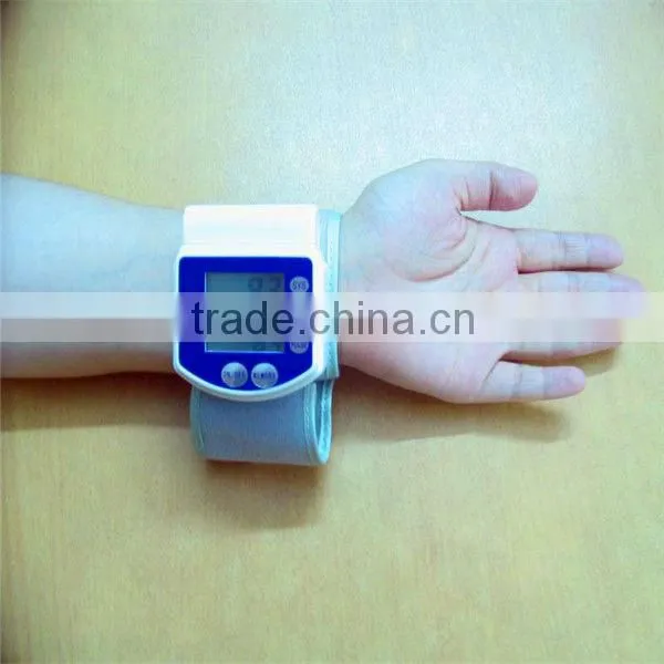 wrist digital blood pressure meter with heart rate