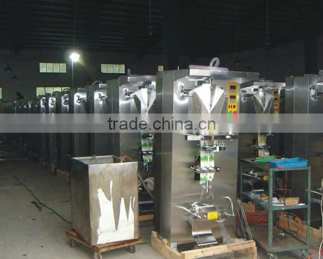 Automatic liquid pouch packing machine