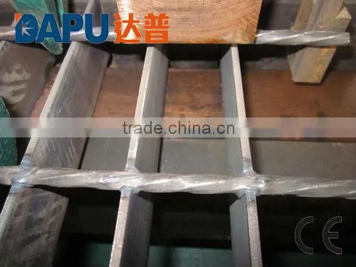 Welded steel grating stair treads machine