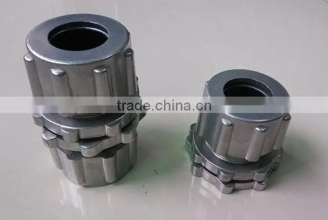 Pulse valve bulkhead connector