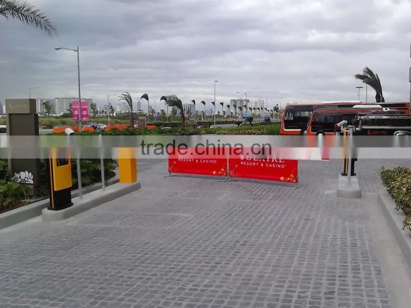 Heavy Duty Wireless Controlled Boom Barrier Vehicle Barrier for Online Ticketing System